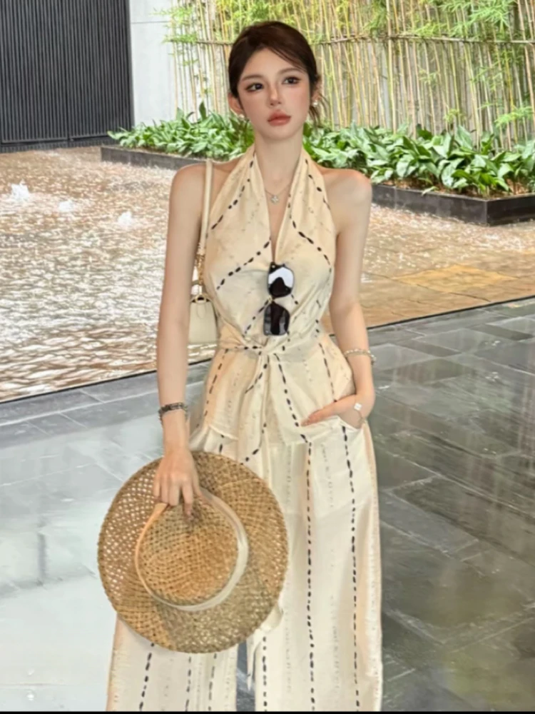 

Korean style fashionable old money style hanging neck top+casual wide leg pants temperament two-piece set for women