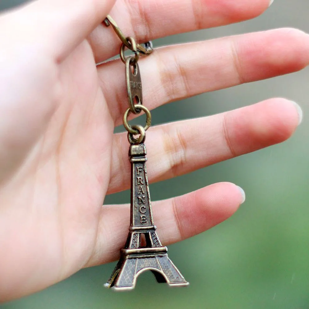 1pcs Mini Eiffel Tower Key Chain Ring Car Motorcycle Keychain Metal Creative Model Keyring Bag Pendant Christmas Gift Home Decor