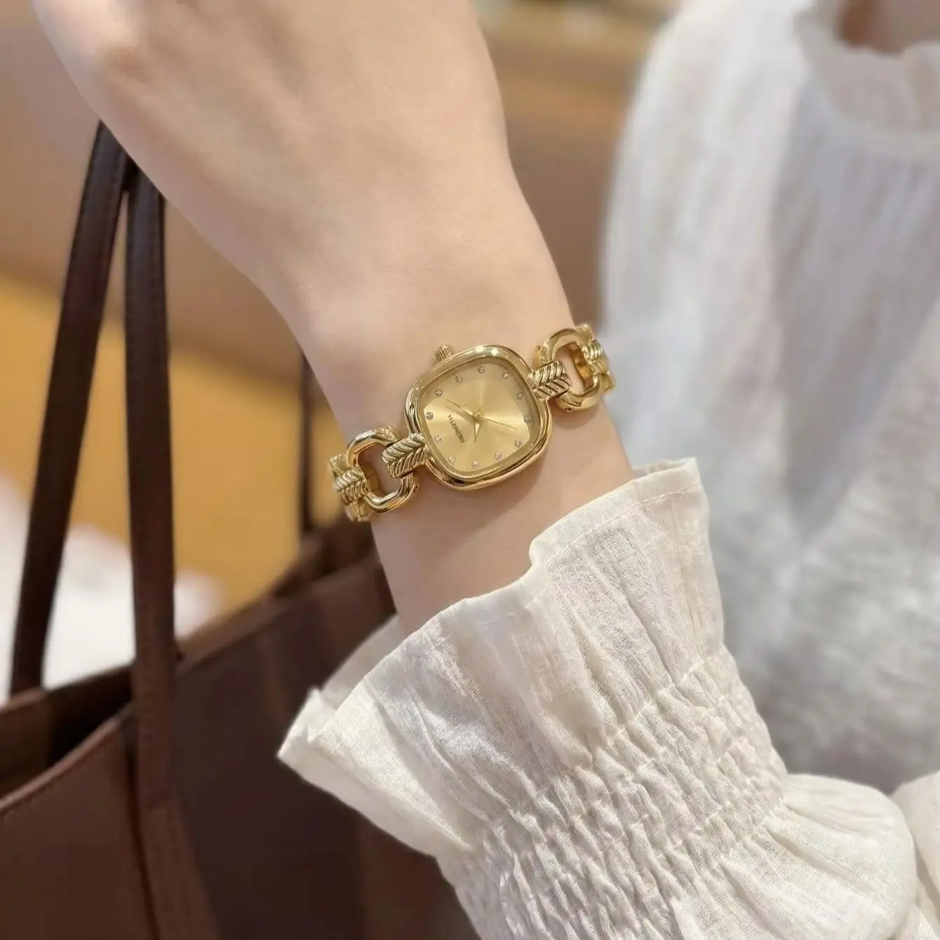 1 Piece of Women's Casual, Light Luxury, Versatile, Simple, Retro Quartz Watch Suitable for Daily Wear