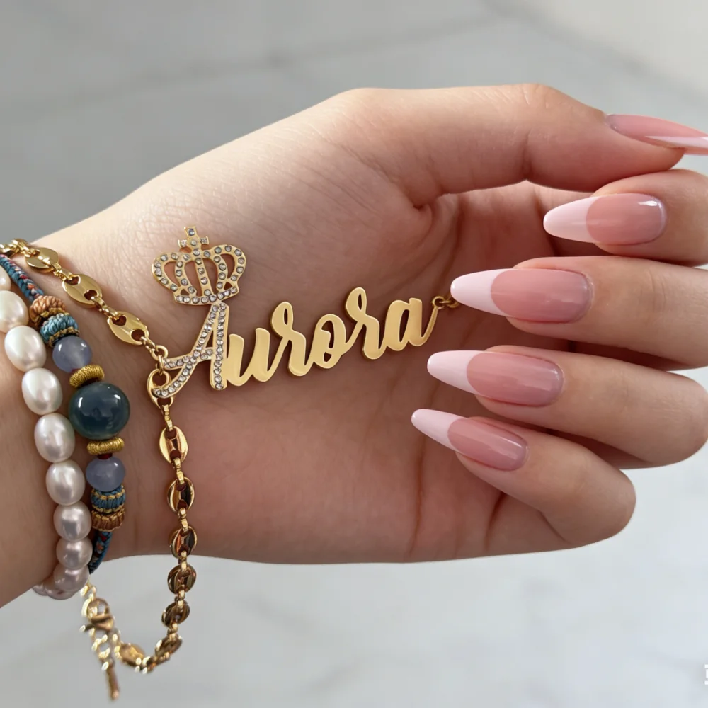 

DUOYING Custom Name Finger Bracelet Crown Nameplate Zircon Letter Coffee Chain Bracelet