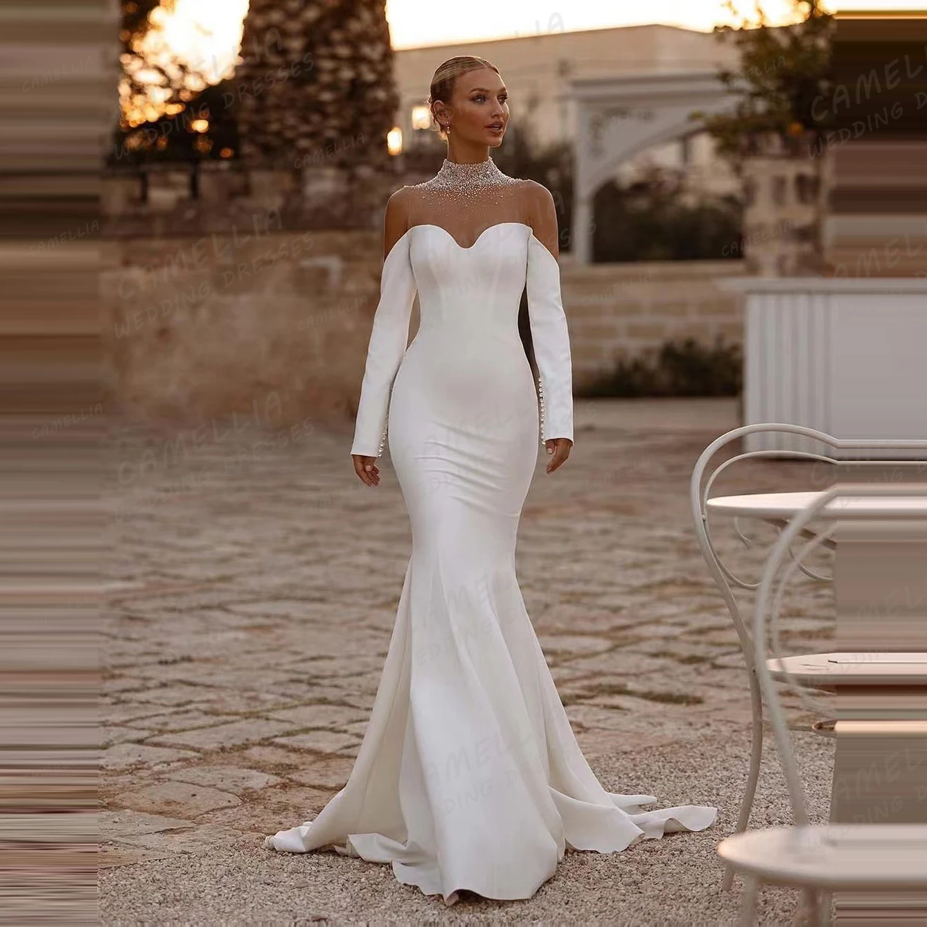 Abiti da sposa moderni sirena Sexy Illusion abiti da sposa con paillettes Sweetheart manica lunga Backless Party Robe De Mariée