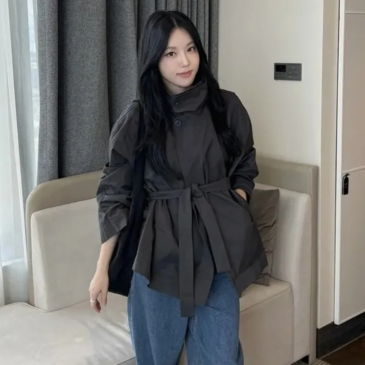 Cappotto da donna chic semplice con colletto alla coreana e cintura allentata Autunno Inverno Versatile Briti Sle Pendolarismo Capispalla ampio