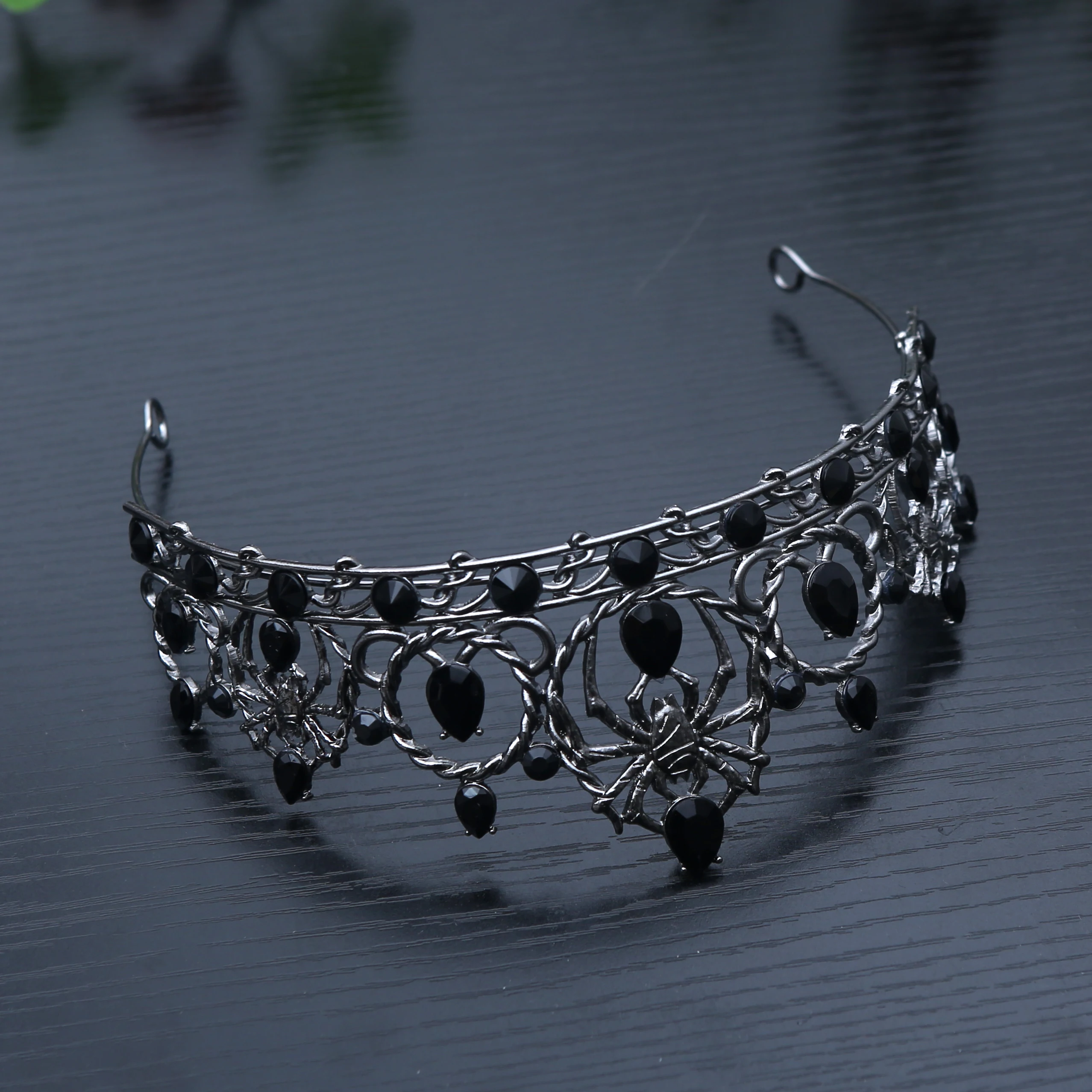 1pc Niche Punk Style Prank Spider Halloween Alloy Crown High-end Luxury Textured Crown Suitable for Party Carnival Hair Crown