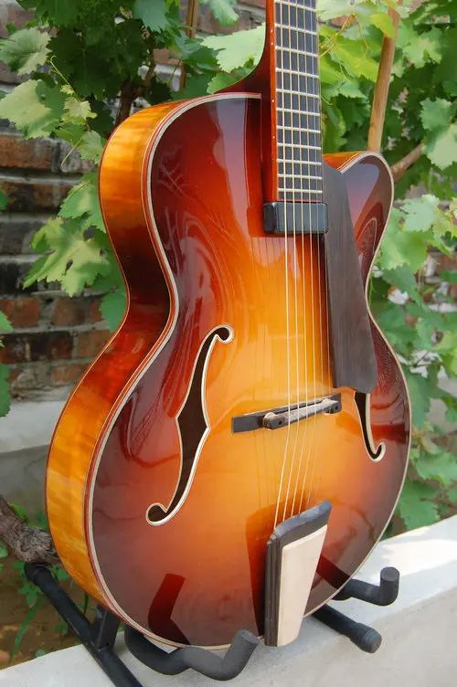 Yunzhi Handmade Acoustic Jazz Guitar Solid Wood Body with Ebony Fingerboard Maple Top Spruce Customizable Electric Features