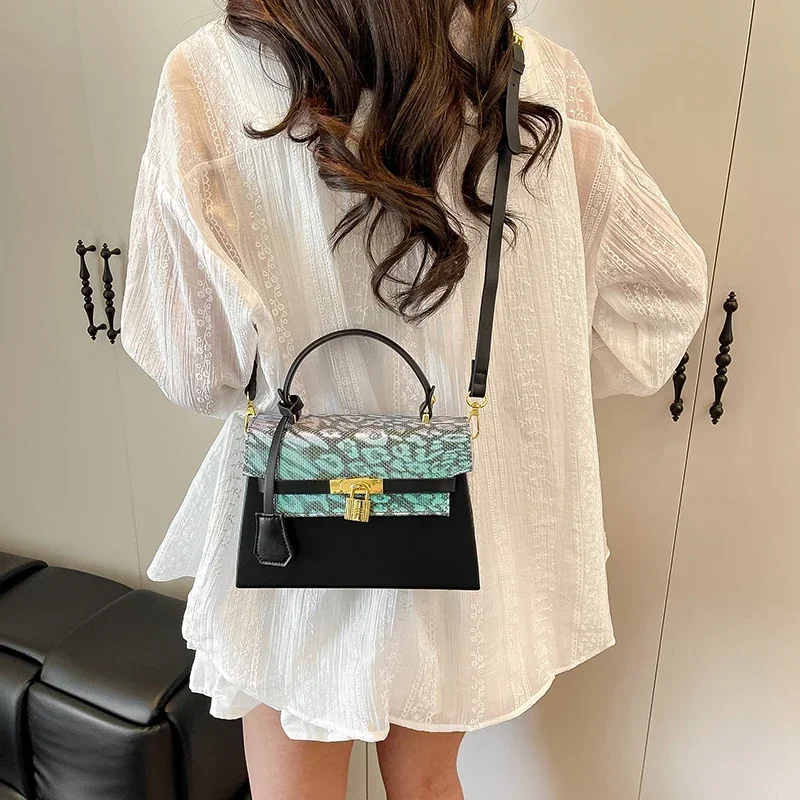 

Модная текстурированная кожаная сумка-мессенджер, винтажная минималистичная сумка через плечо, однотонный дизайн для современных образцов