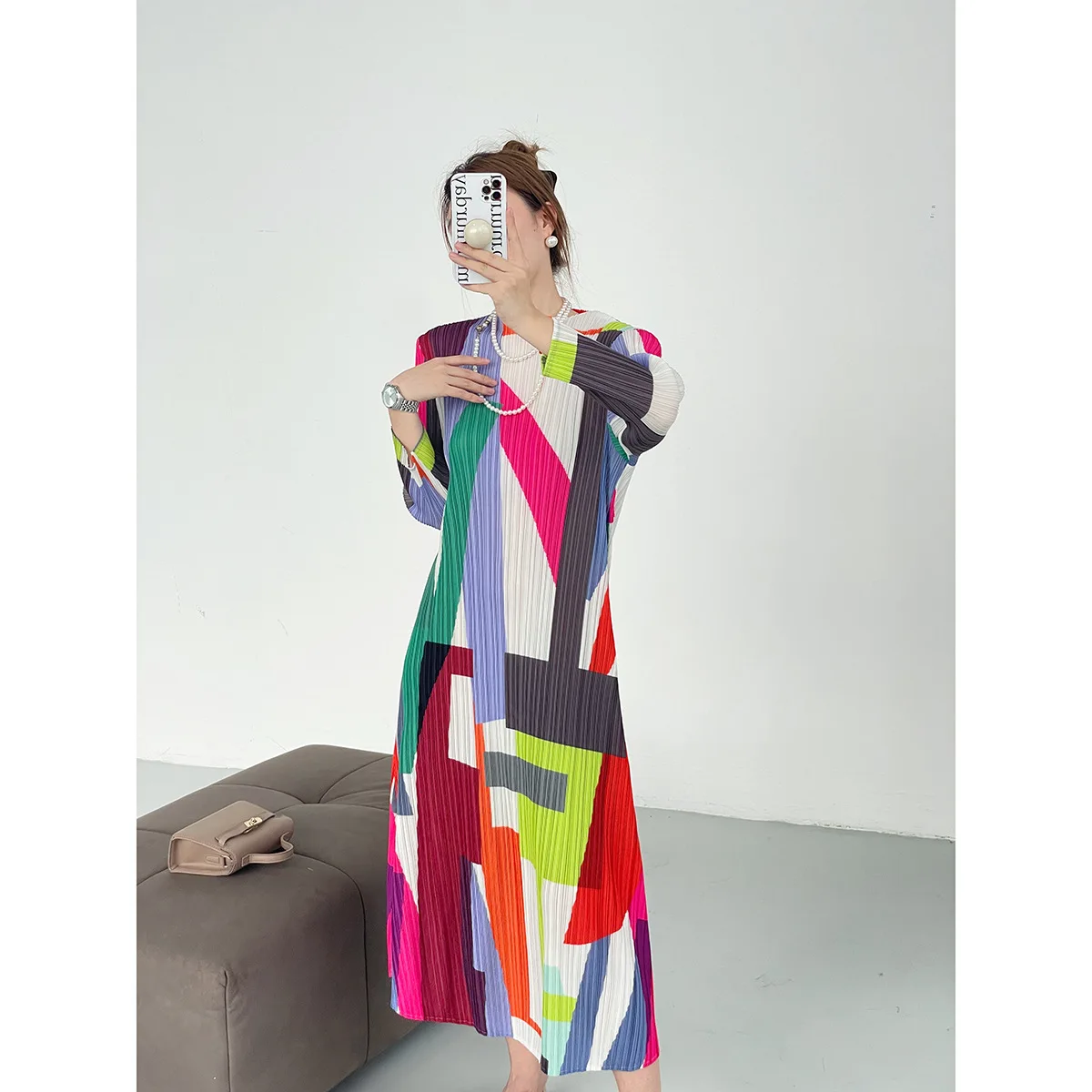 Miyake Pleated 2024 Autumn French Minimalist Geometric Printed Dress with Feminine Elegance and Slim Fitting Long Skirt