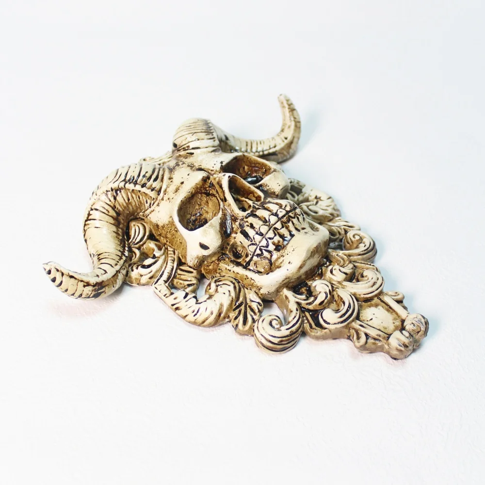 Halloween Decorations Satan Skull Wall Hanging Resin Statue Horror Sheep Horn Heads Bars Shopping Malls Party Atmosphere Decors