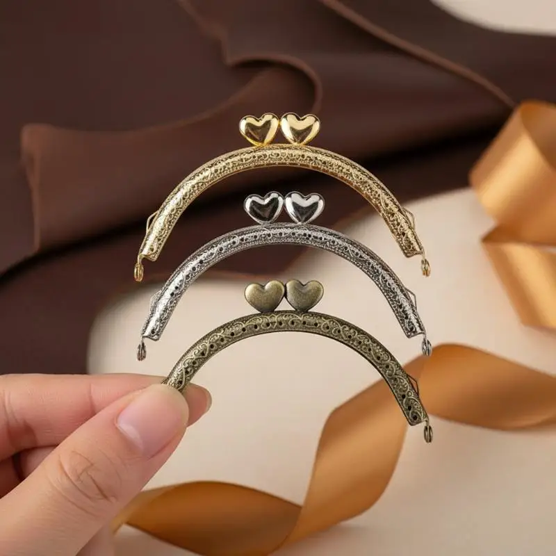 Metal Purse Frame Kiss Clasp Vintage Bag Hardware Purse Clasp Frame Embossed Metal Bags Handle DIY Handmade Bag Clasps