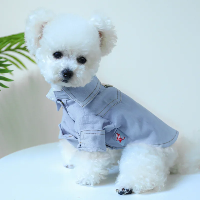 

Dogs Clothing Cat Light Blue Denim Shirt Dog Clothes Traction Buckle Simple Small Spring Autumn Fashion Boy Bichon Cute Pet Item