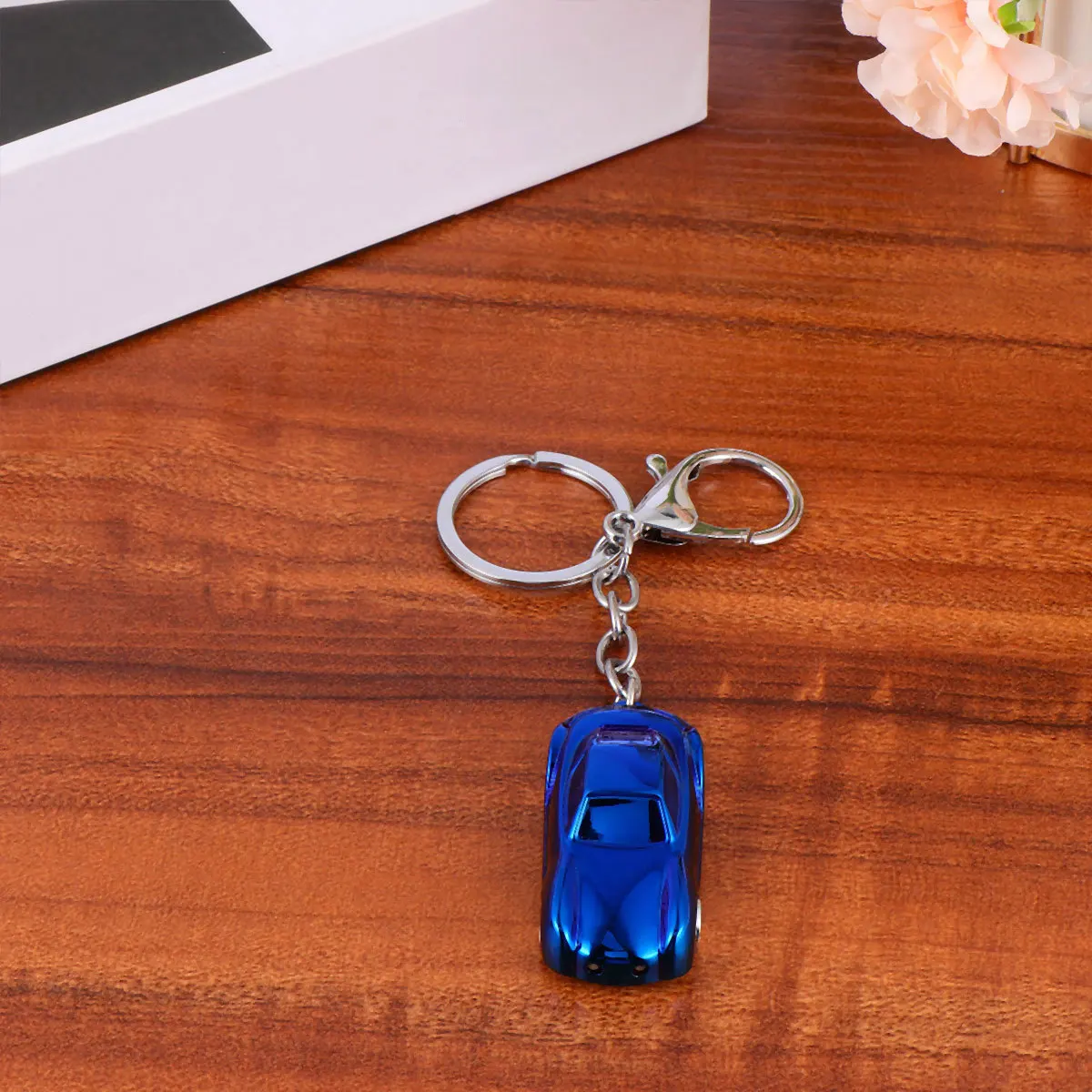 

Key Rings Ornaments Luminous Key Holder Car Shape Keychains Glow with Sound Light Button Blue Car Shape Keychains