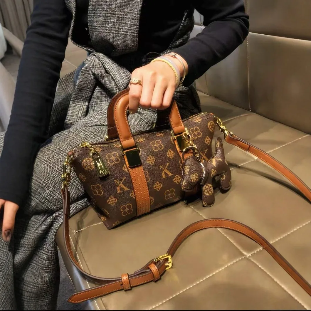 Luxury Unique Designer Diaper Bag Minimalist Vintage For Women Large Capacity Leather Shoulder Bag Elegant Crossbody FashionTote