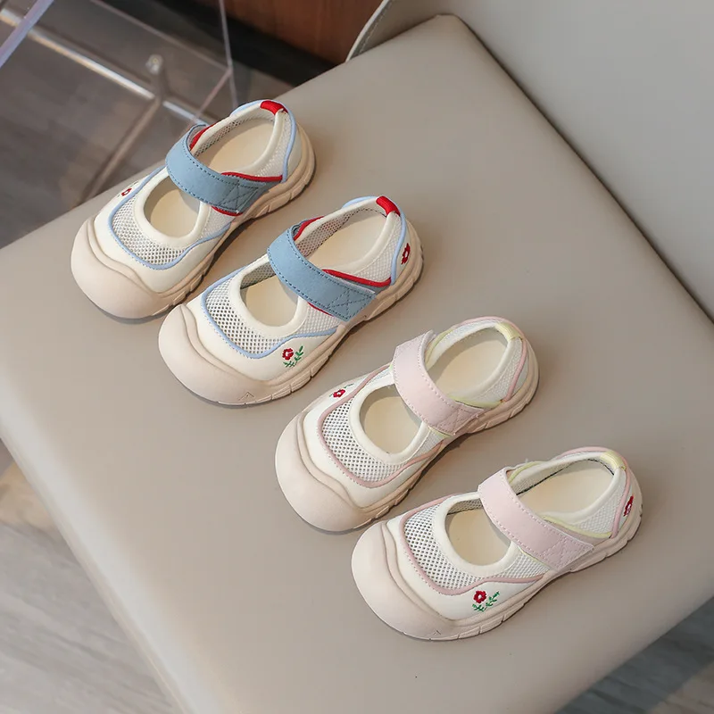 

Детские летние удобные повседневные сандалии, новый стиль, 2025 г., пляжная обувь простого дизайна, студенческая сетчатая обувь, легко носить для малышей