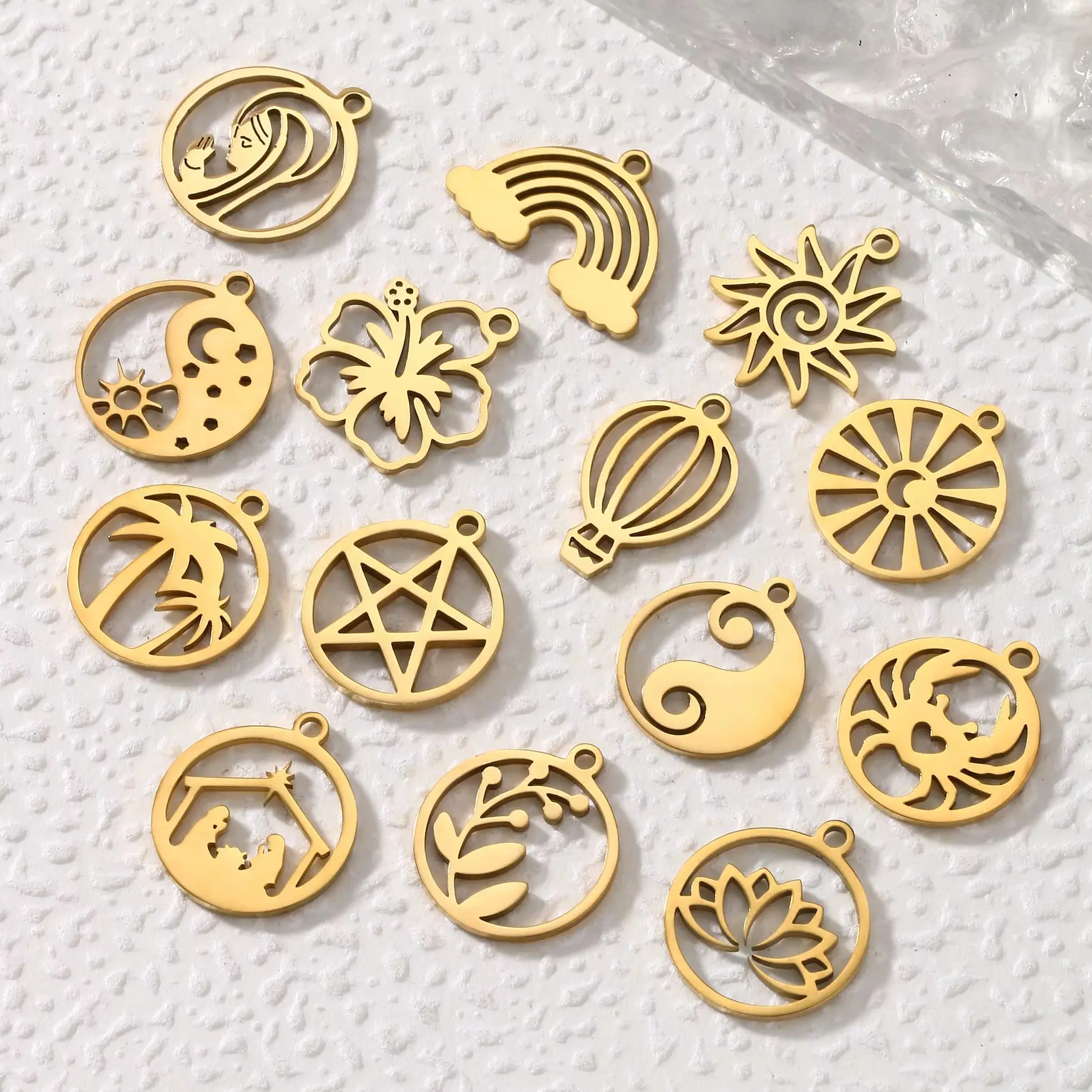 5Pcs Round Hollow Flower/Face Sun/Coconut Tree Charms Stainless Steel Luckly Dangle Pendant DIY Bracelet Necklace Jewelry Making