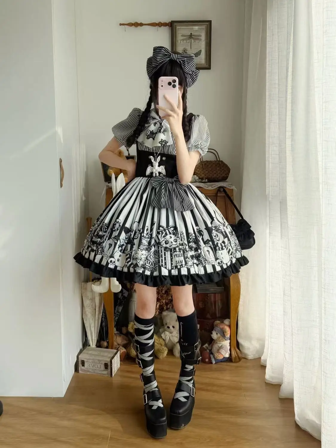 

MAGOGO Doll and Bear Retro Lolita Drag Chest Jsk Dress Set Lolita Gothic Bow Sling Dress + Brooch + KC + Short Sleeve Shirt