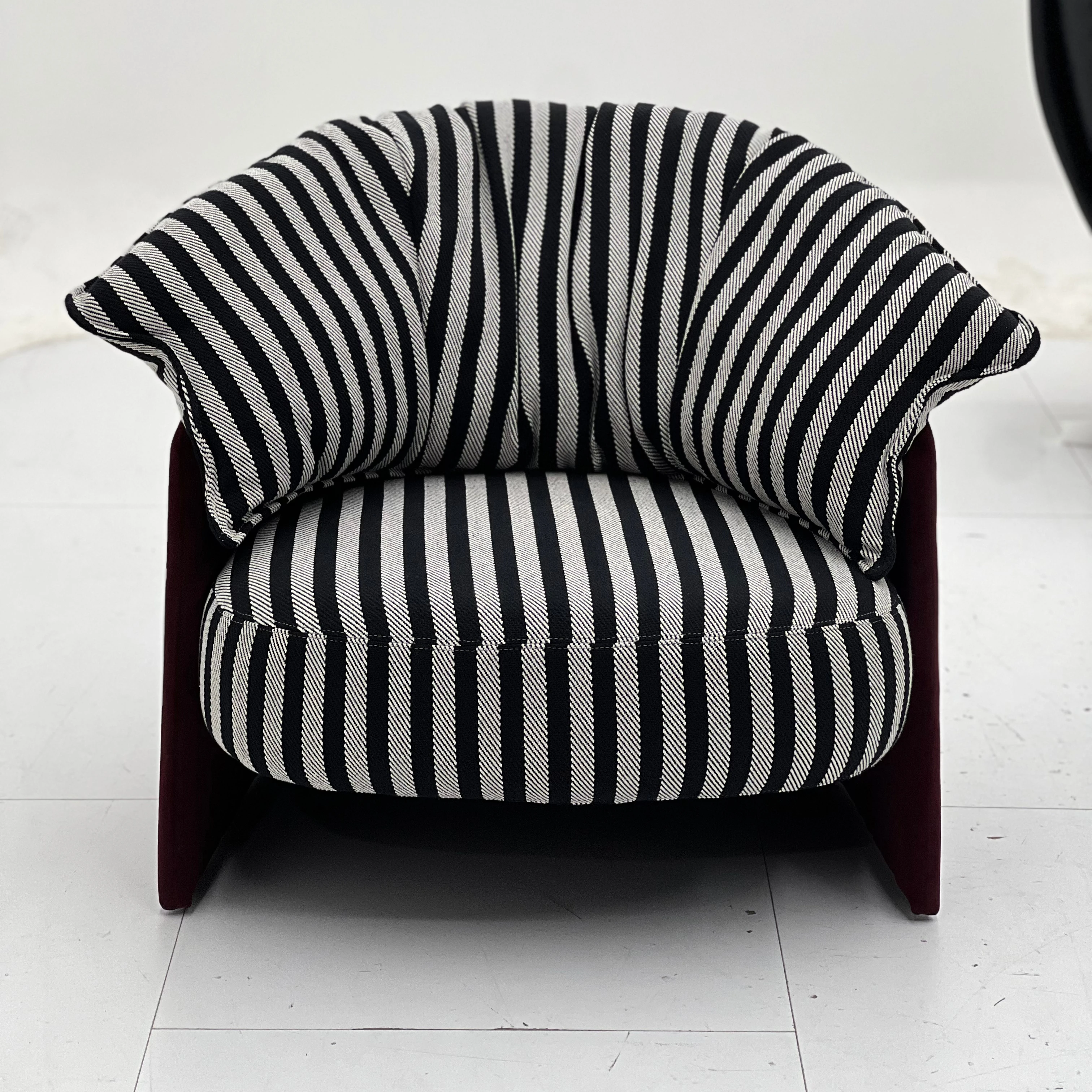 Modern Scandinavian Designer Fabric Reclining Chair Leisure Chair Bedroom Living Room Home Furniture Villa Park Application