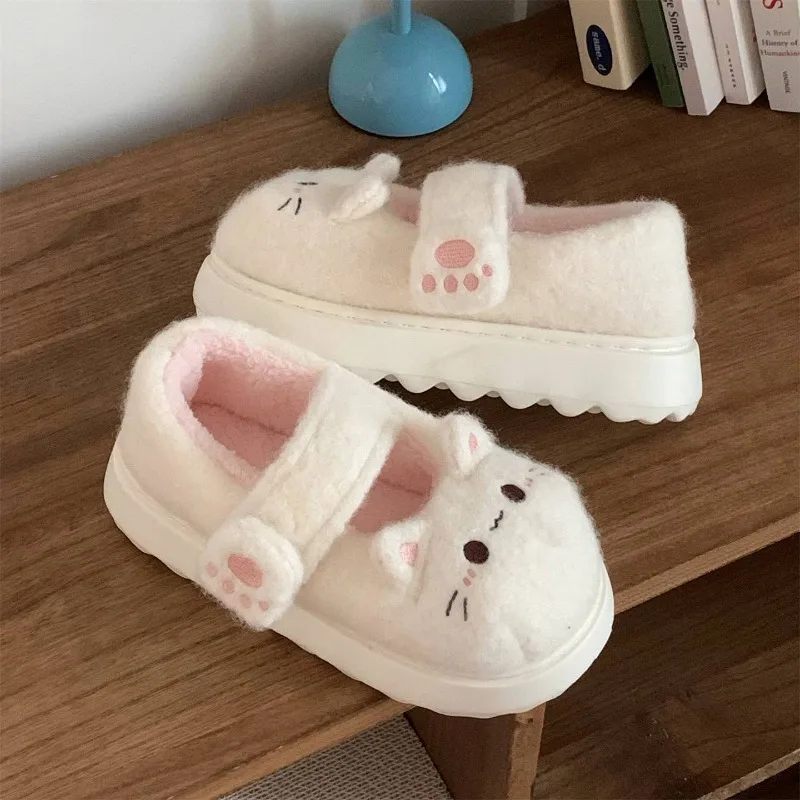 Oryginalne japońskie kawaii lolita bawełniane buty jesienno-zimowe kapcie domowe dziewczęce z kreskówkowym kotem, zapinane na rzep, z grubą podeszwą.