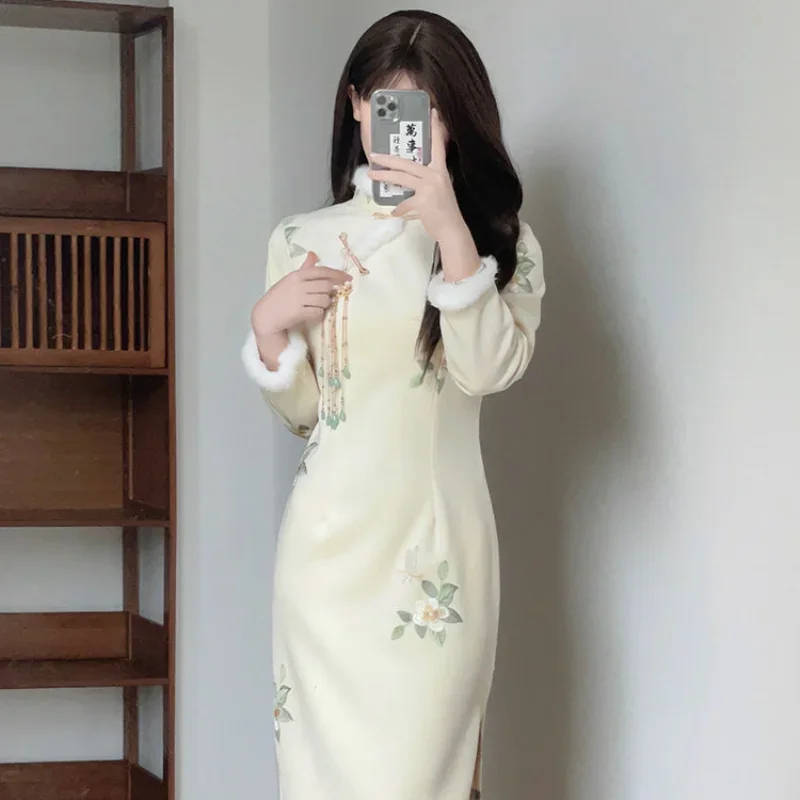 

2023, плюшевое платье Cheongsam с длинными рукавами и цветочным принтом, осень-зима, Ципао, китайское традиционное утепленное теплое платье с воротником-стойкой и вышивкой