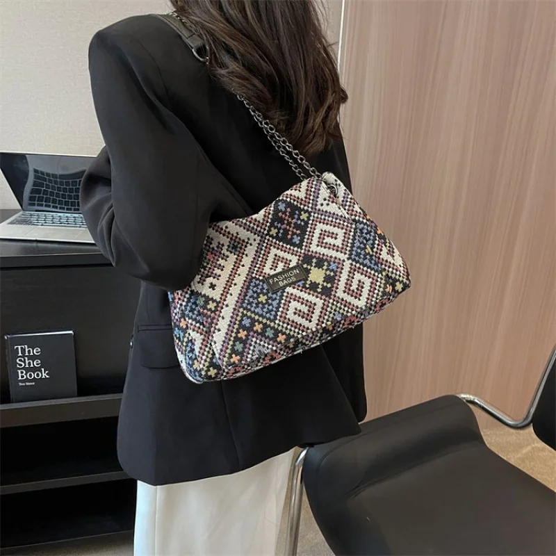 

Retro PU Leather Handbag For Women Stylish Small Crossbody Bag With Brass Hardware Pockets