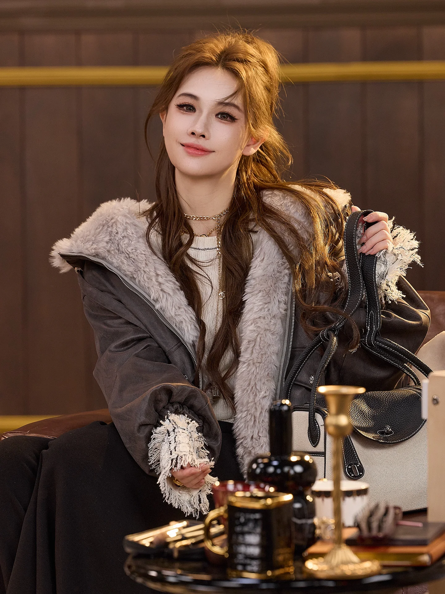 TUNT ฤดูใบไม้ร่วง ฤดูหนาว เสื้อแจ็คเก็ตหนังบุขนแกะเคลือบเงา อุ่นสบาย ทรงหลวม สวมใส่สบาย แฟชั่น