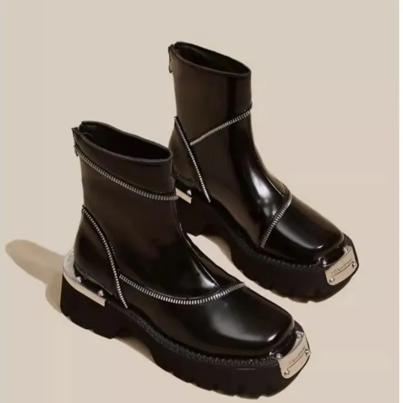 

New Winter Fashionable Comfortable Elegant Women's Short Boots Round Toes Square Heels Thick Soles Heightening Fashion Boots