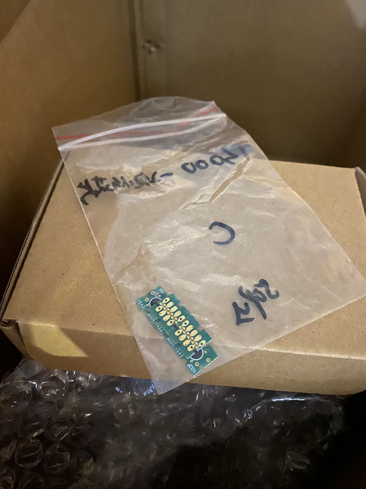 

T6941-T6945 Cartridge Chip For Epson SureColor T3000 T5000 T7000 T3070 T5070 T7070 T3200 T5200 T7200 T3270 T5270 T7270 Printer