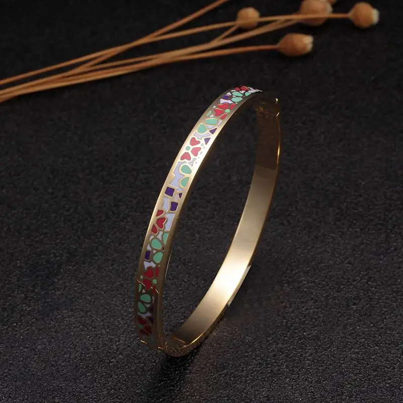 Trendy Cute Carved Women Girls Wedding Party Cuff Bangles Enamel Stainless Steel Casual Charm Fashion Bangles Pulsera