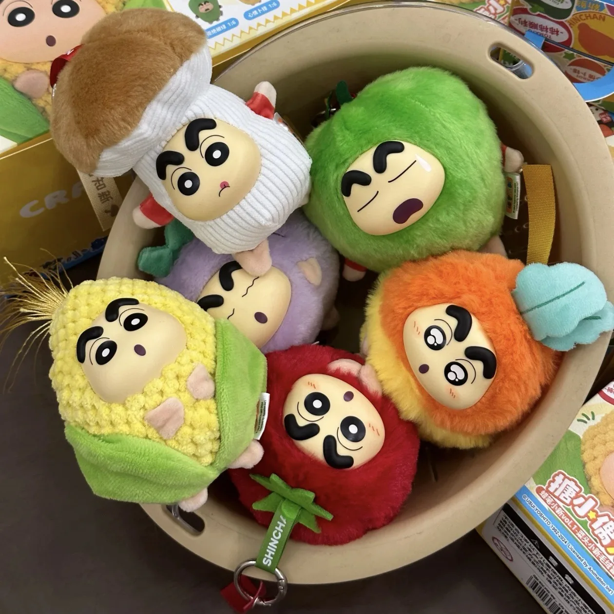 Crayon Shin Chan Scatola cieca Nuovo simpatico ciondolo in peluche con testa di verdure Anime Bambole giocattolo periferiche 52 giocattoli Scatola a sorpresa regalo