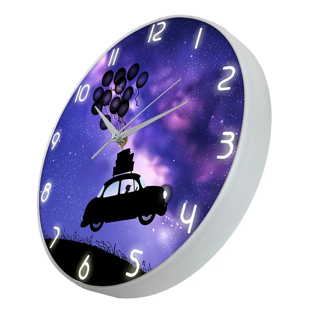 الرجعية سيارة الذباب غير واقعية الوهم ساعة حائط صامتة للأطفال غرفة نوم غرفة المعيشة الطيران في السماء المرصعة بالنجوم ساعة ديكور المنزل سريالية