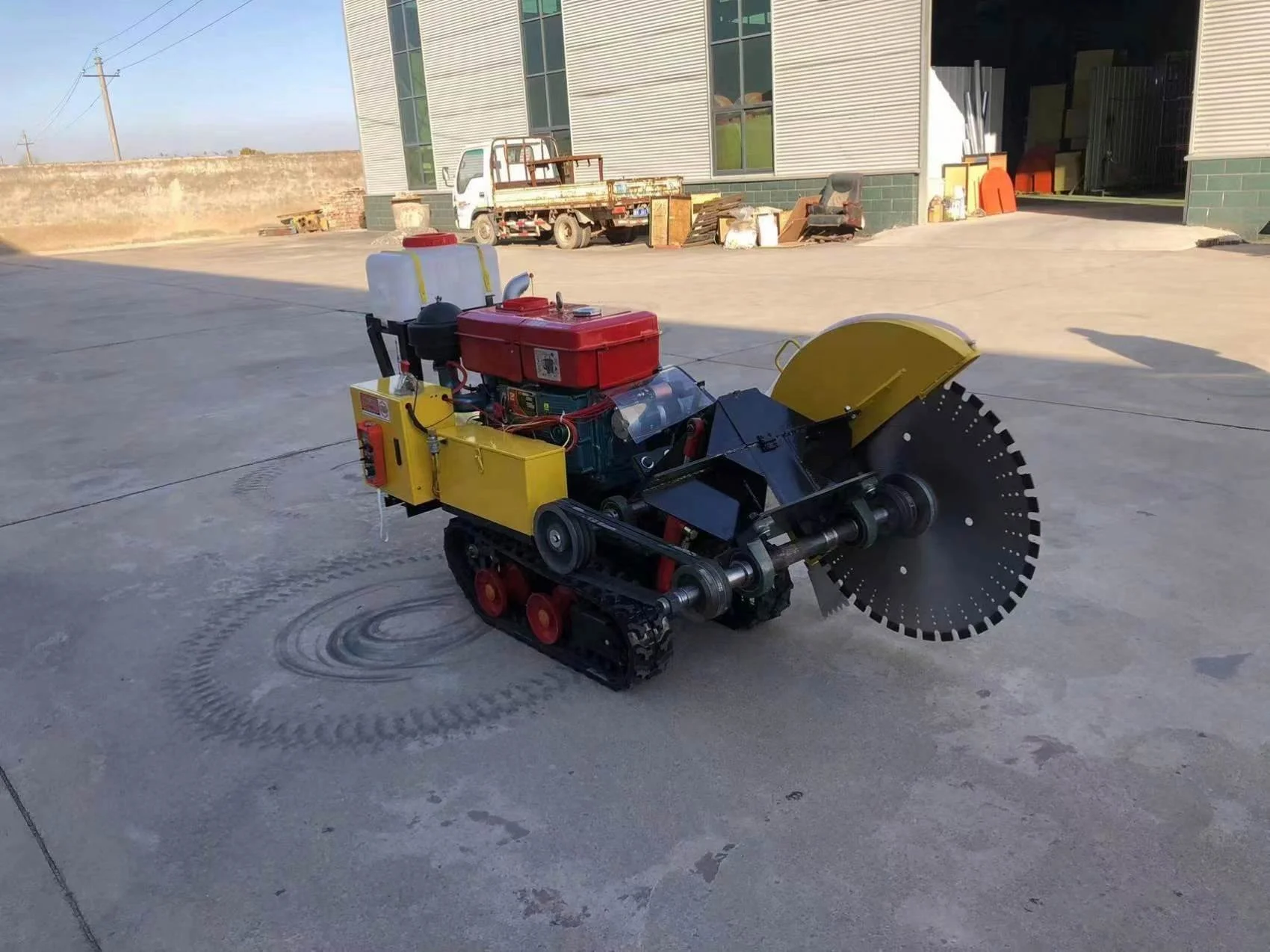 Manufacturer  Concrete With a Depth of 500 Mm 1200Mm Blade Track Cutting Machine for Road Surface