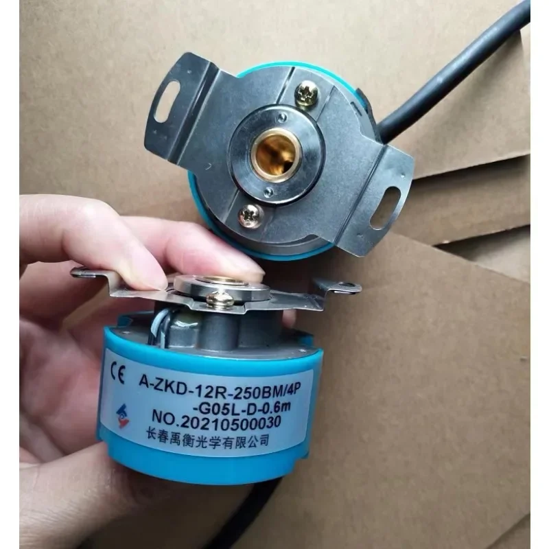 Yuheng A-ZKD-12R-250BM/4P-G05L-D 0.6m Encoder 12Q-250BM/5P-C-5m- (1PCS)