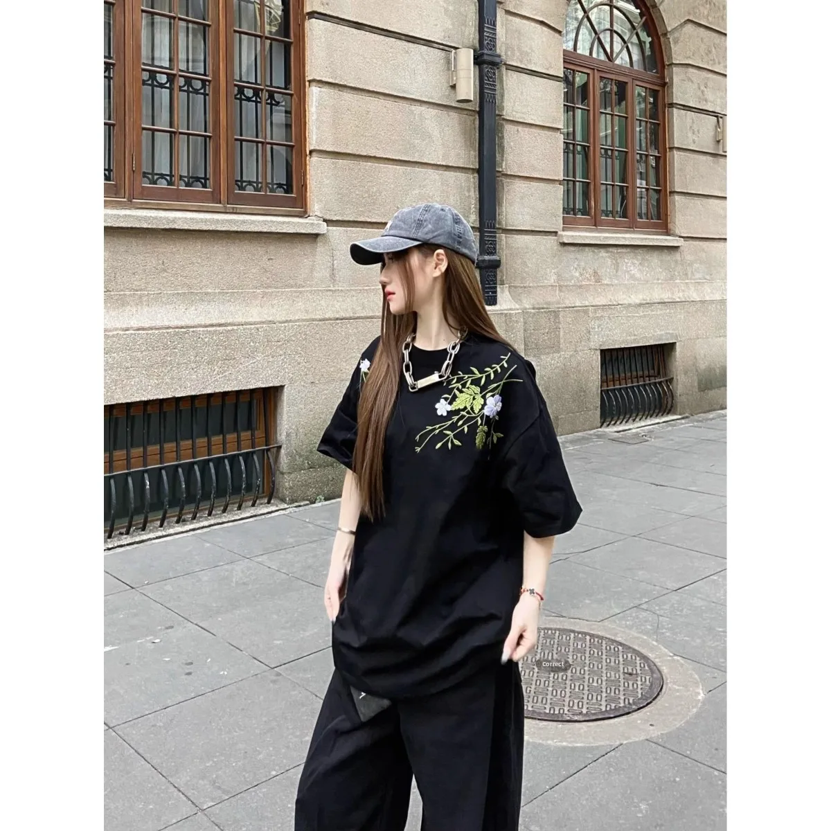 

Новая китайская уличная одежда с цветочной вышивкой, футболка с круглым вырезом, летняя повседневная модная одежда из полиэфирного волокна