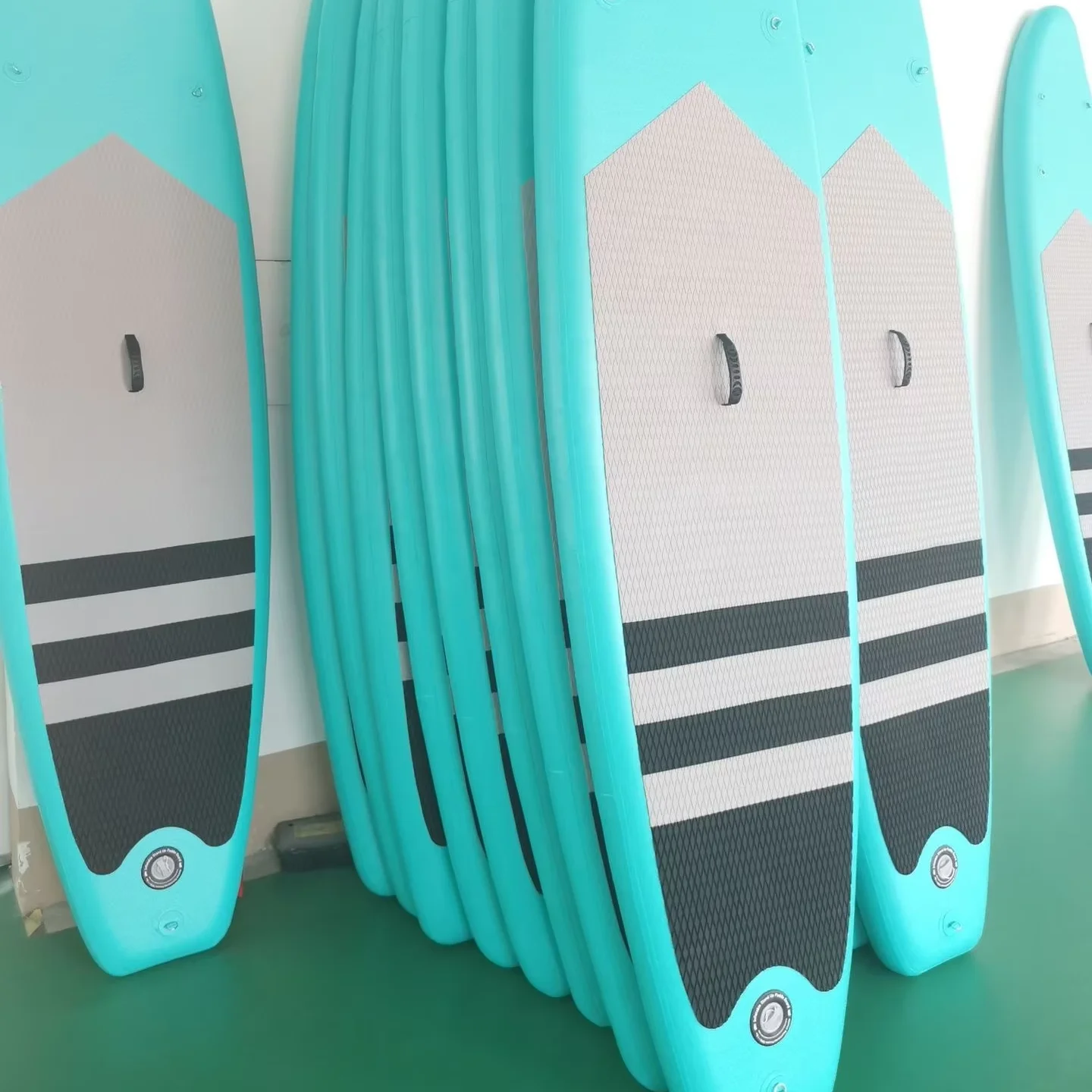 

High Quality Foldable Inflatable SUP Board With Anti-slip Pad Heavy Load Bearing Wakeboarding Product