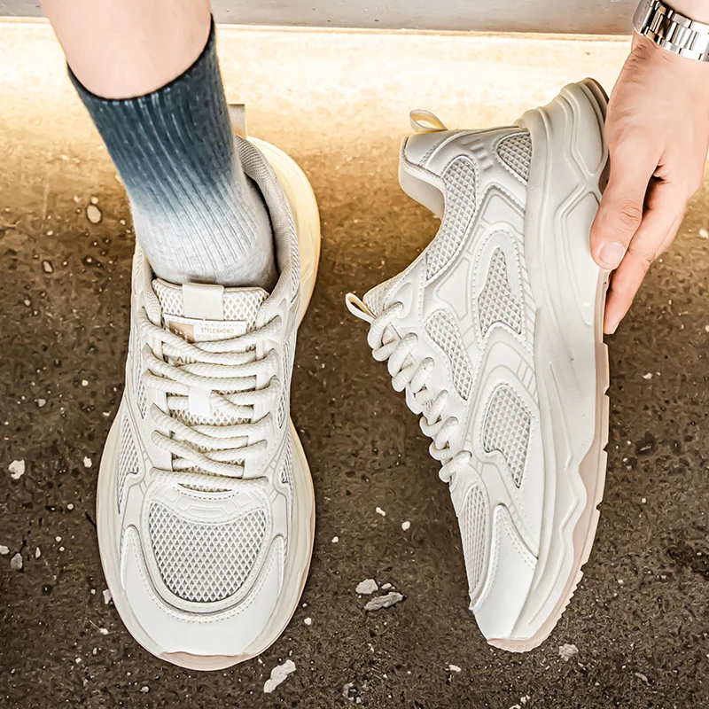 Neue Sommer Atmungsaktive Mesh Leichte Laufschuhe Herren Trendige Plateau-Dad-Schuhe Vielseitige Casual Sport-Fußbekleidung