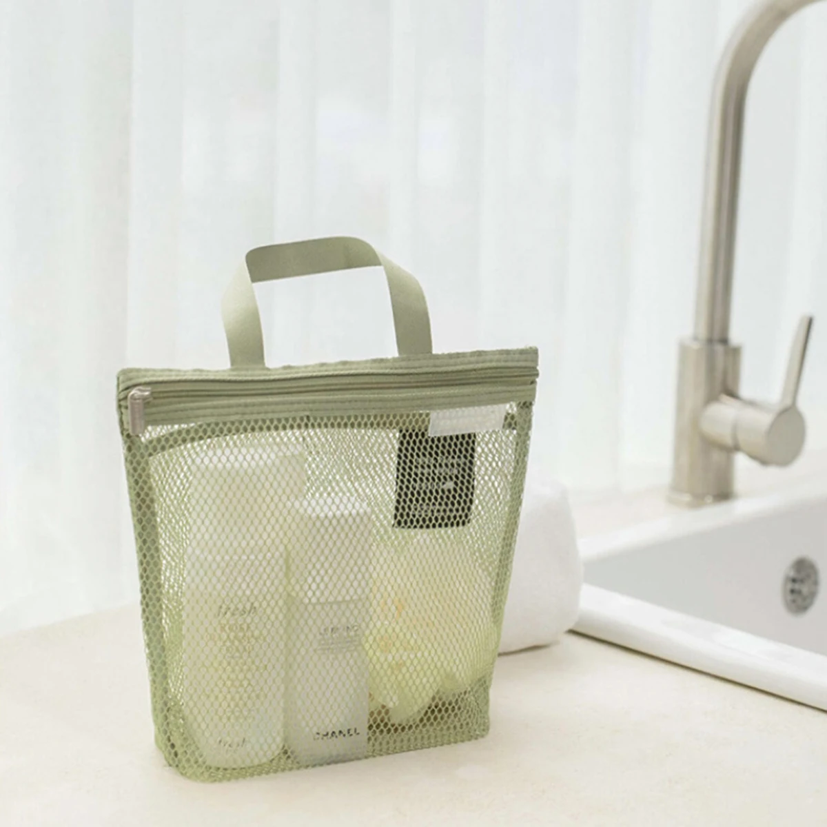 

Mesh Waterproof Bath Storage Bag, Quick Dry Shower Bag for Bathroom Essentials