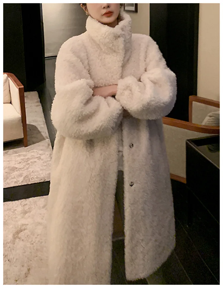 2024 fashion new Fur Sheep Sheared Fleece All Wool Coat Lamb Fur One Piece Real Wool Winter Long Coat Women