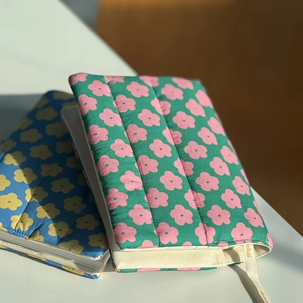Ins Quilted Fabric Book Cover Polka Dot Pattern Dopamine Book Sleeve Stripe Floral Design Washable Book Protector For Students