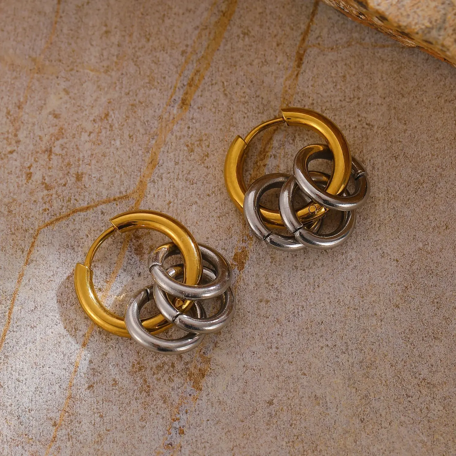 

Stainless Steel Gold Silver Mixed Color Hoop Earrings Gold Plated Big and Small Circle Round Design Trendy Women Jewelry Gift