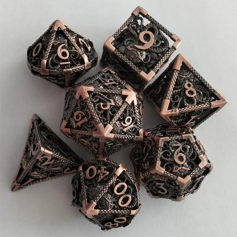 7pcs/set Hollow Metal Dice for DND RPG Dragon Engraved Polyhedral Table Board Game Accessories  Party Playing Game Props Gift