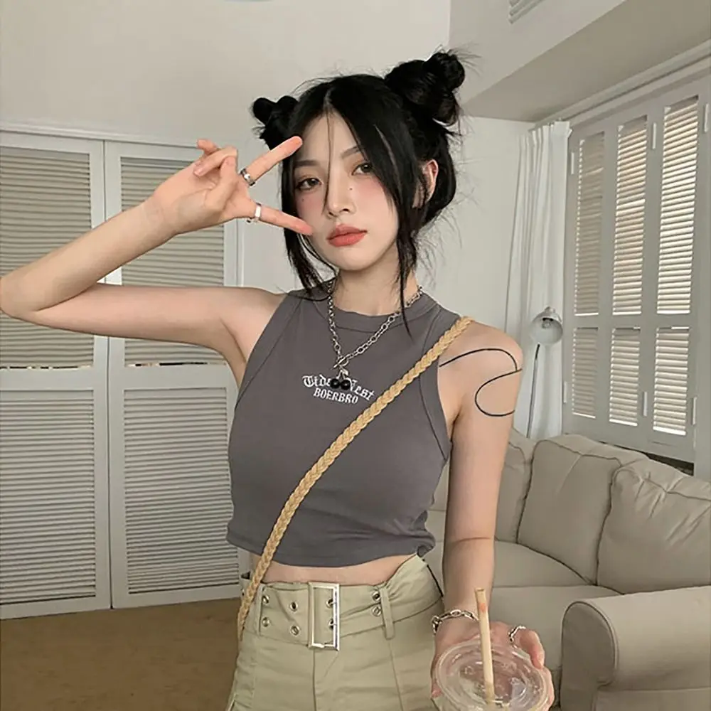 بلوزة بسيطة مرنة بدون أكمام إصدار نحيف S M L مطرزة بحمالة رياضية للفتيات والنساء