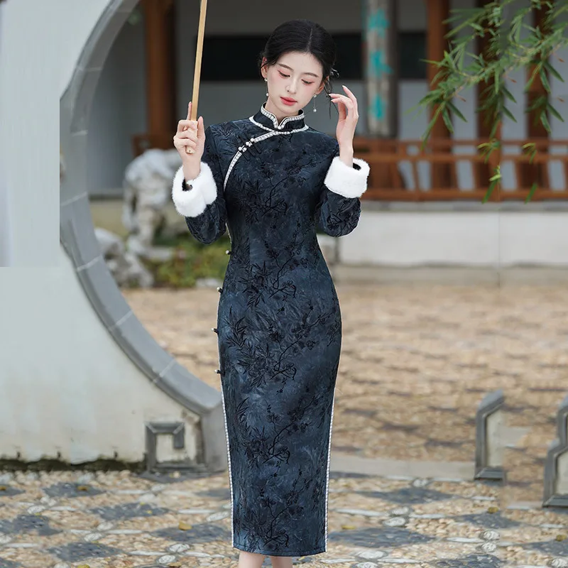 

Синее плотное зимнее платье Cheongsam с длинными рукавами в китайском стиле, новинка 2025, улучшенное женское осеннее платье Ципао в молодом стиле в стиле ретро