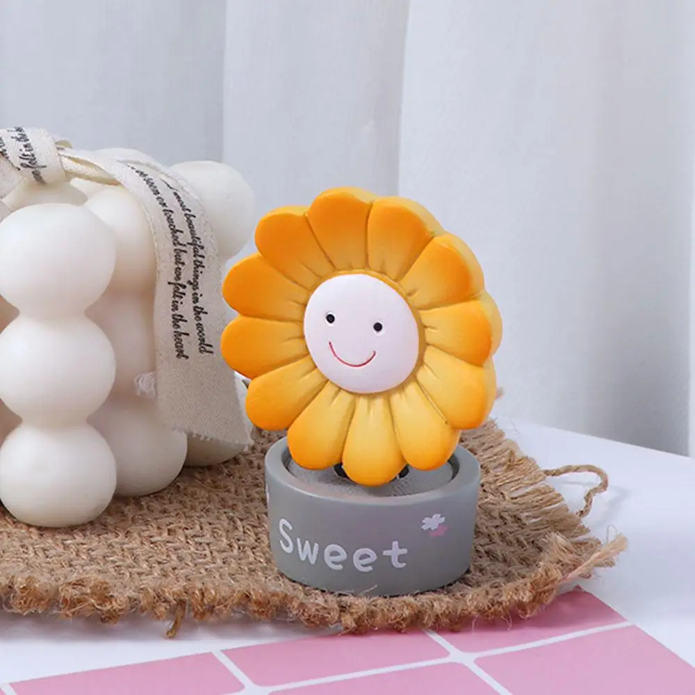 Sun Flowers Shake Head Ornament Car Doll Shaking Head Sunflower Car Interior Decoration Car Dashboard Figure Car Ornament