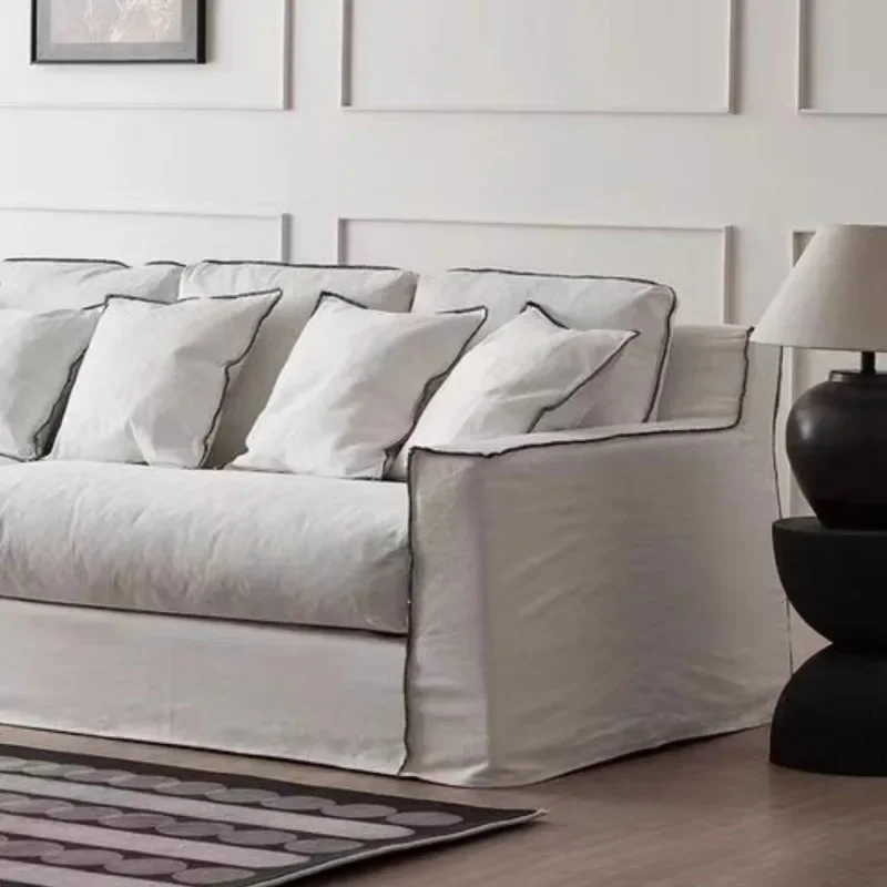 Sofá simples medieval para três pessoas