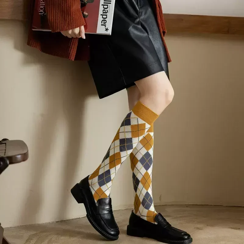 New Fashion Plaid Women Stockings Long Socks Stockings Women College Style Knitted Cotton Knee Socks Stockings School Girls