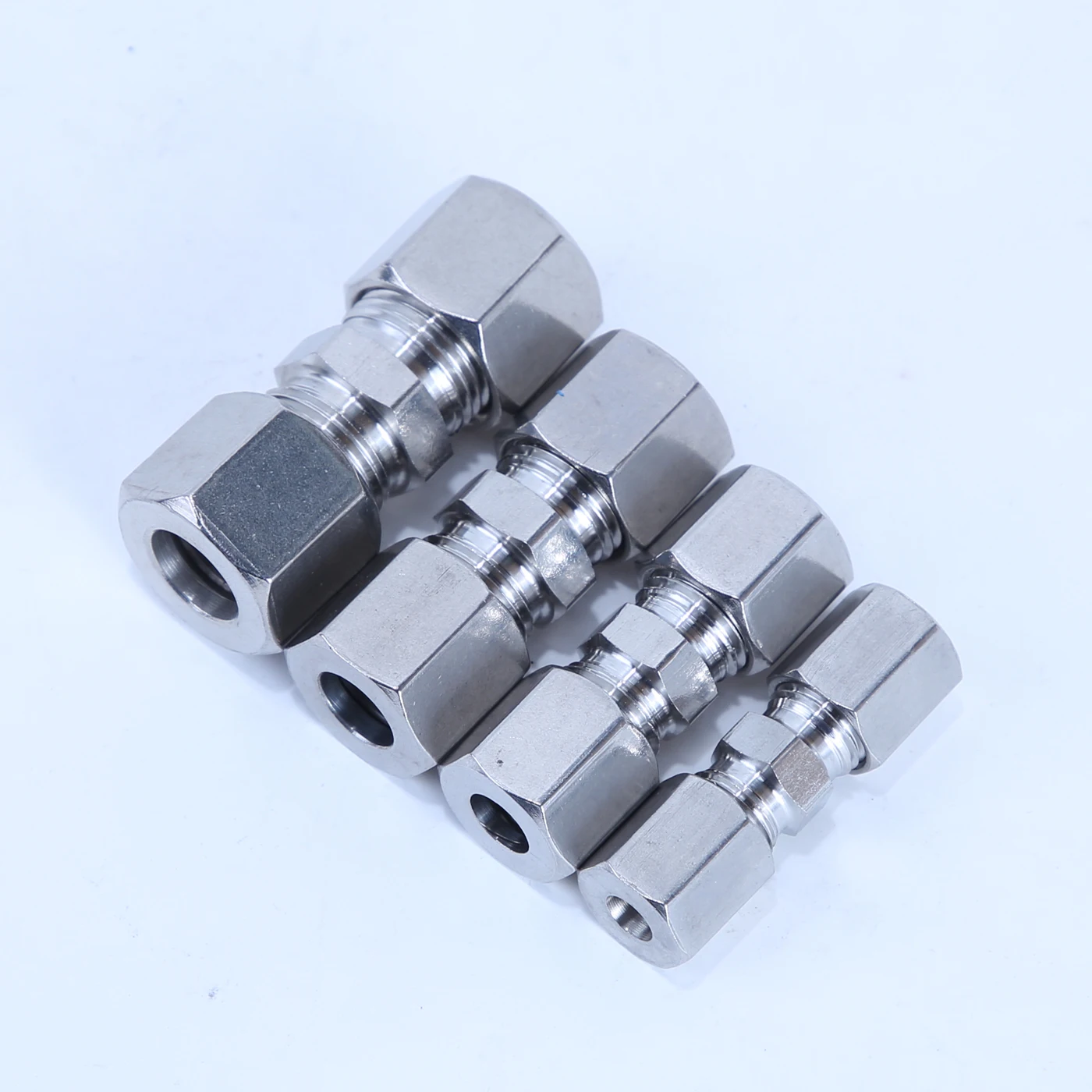 

304 stainless steel hydraulic joint two-way straight butt joint transition joint single ferrule seal 6mm 8mm 10mm 12mm