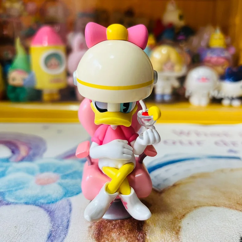 

New Hot Genuine 52toys Disney Mickey And Friends Modern Beauty Hanging Card Collectible Disney Action Figure Toy Gift