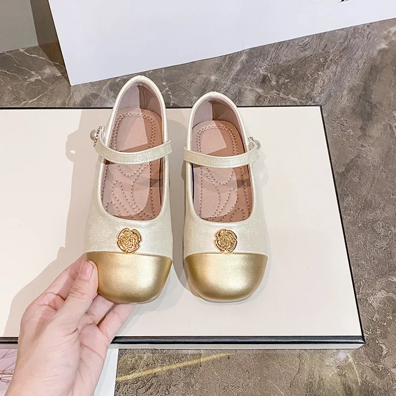 

2025 New Spring Children's Leather Shoes Fashion Pearl Flower Girls' Princess Shoes Soft Soled Comfortable Baby Kid Flat Shoes