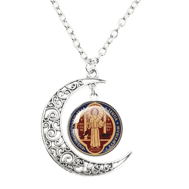 قلادة سانت بنديكت المضيئة على شكل قمر كاثوليكي قلادة سان بينيتو بقبة من الزجاج كابوشون مجوهرات