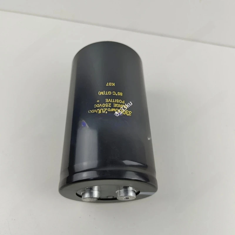 Kapasitansi 3300UF 450VDC