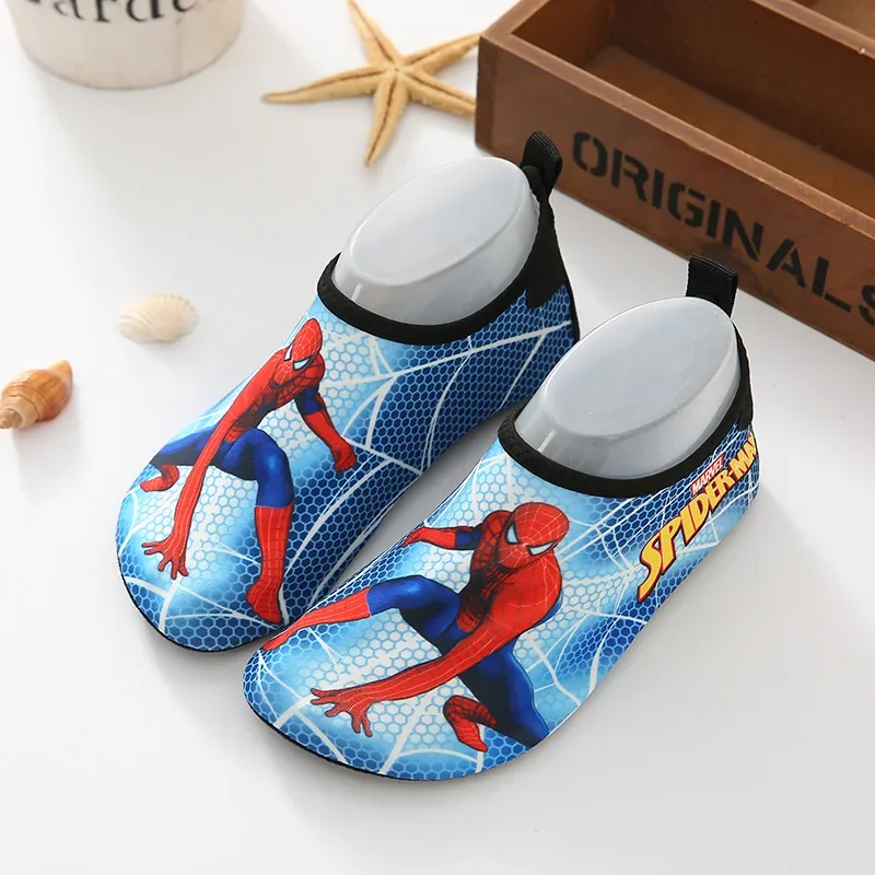 Zapatos de playa para niños de Marvel, calcetines de dibujos animados de Anime Spiderman, zapatos de buceo antideslizantes para niños y niñas,