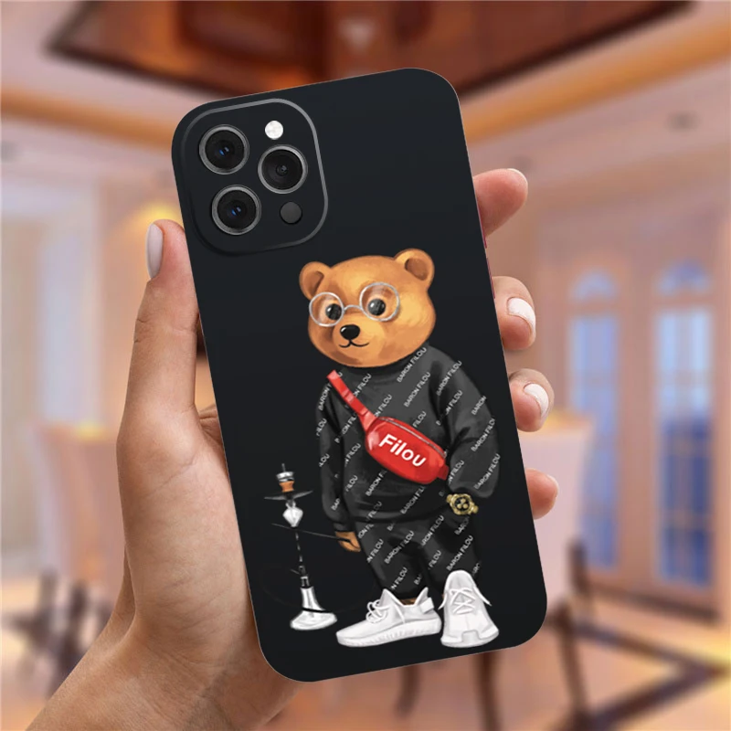 Urso bonito marca de moda caso para iphone 11 12 13 14 15 16 pro max 14 15 16 plus 12 13 mini luxo preto macio silicone caso